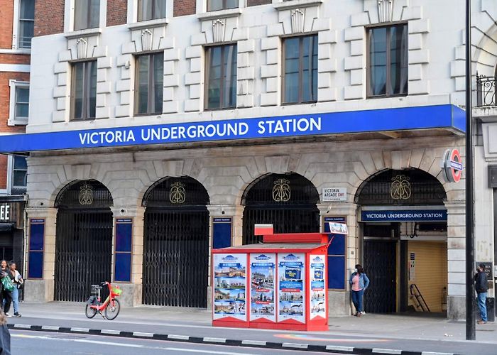 London Victoria Station photo