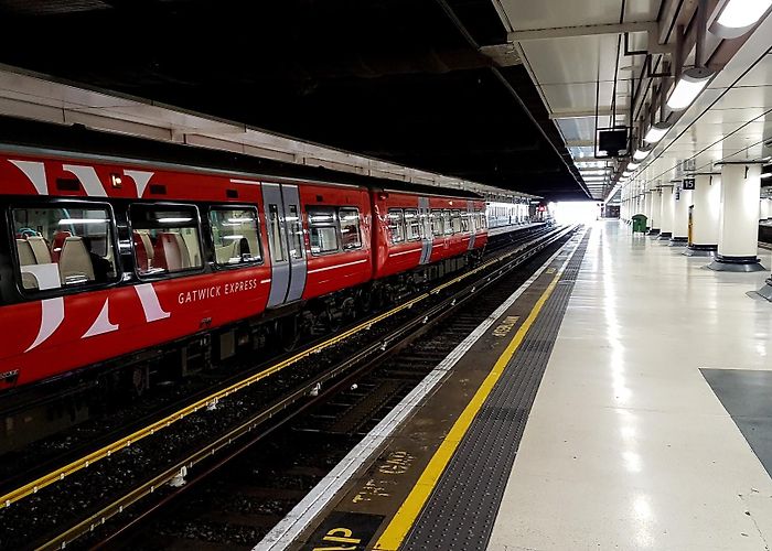 London Victoria Station photo