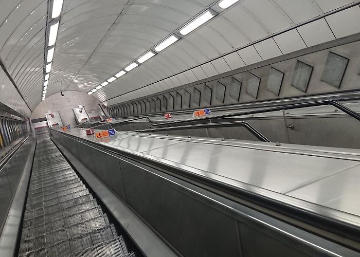 Marble Arch tube photo