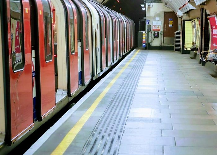 Queensway tube photo