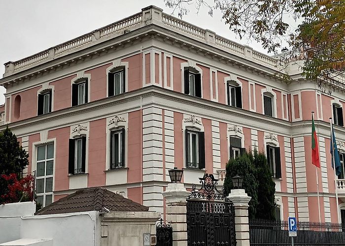 Paseo de la Castellana photo