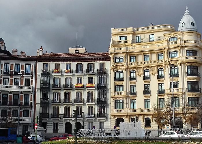Paseo de la Castellana photo