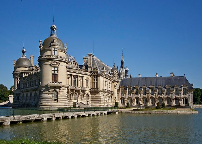 Chateau de Chantilly Elegance and Grandeur: Luxury Wedding Venues in France | Marriage photo