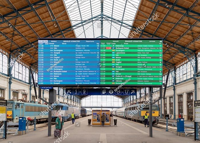 Nyugati Railway Station 299 Nyugati Train Station Images, Stock Photos, 3D objects ... photo