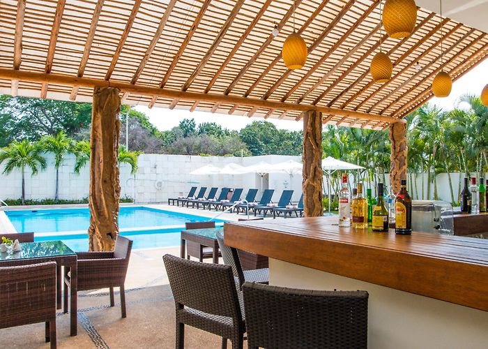 La Isla Acapulco Shopping Village Hotel in Acapulco | Holiday Inn Acapulco La Isla Hotel photo