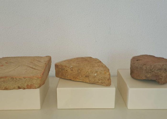 Museo de los Caminos Palacio Gaudi El Museo de los Caminos de Astorga presenta elementos de ... photo