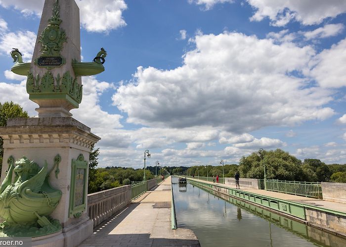 Briare Aqueduct Briare Aqueduct - Bridgeinfo.net photo