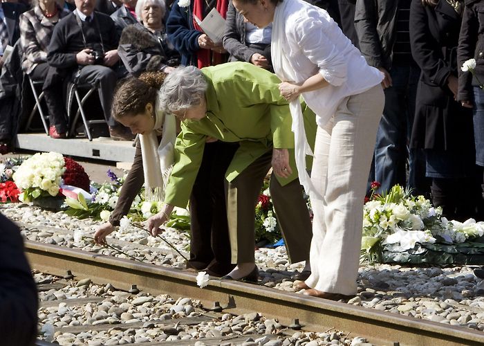 Kindergarten Dutch rail firm to compensate Holocaust survivors and families | CNN photo