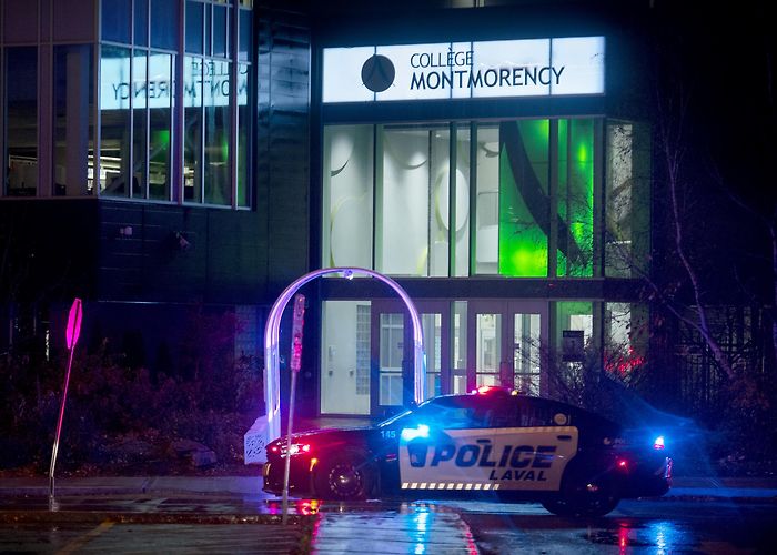 Montmorency College Police command post set up near Collège Montmorency in Laval ... photo