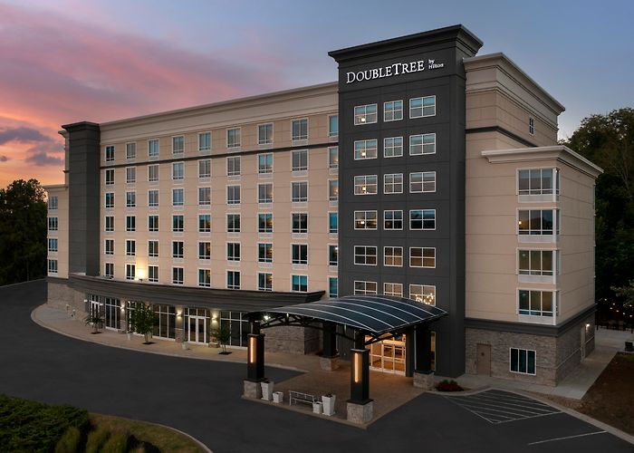 Hamilton Place DoubleTree by Hilton/Hamilton Place photo