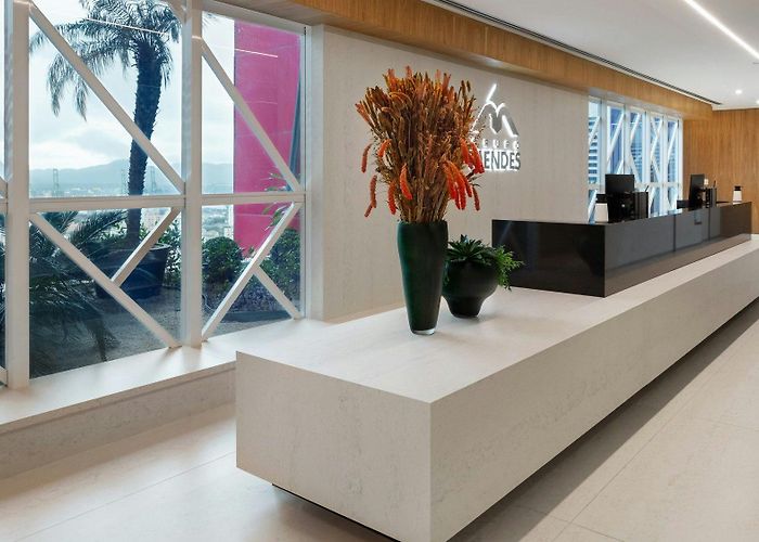 Praiamar Shopping Mall São Paulo's leading business group uses Dekton in its new elegant ... photo