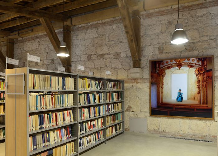 Ceccano Media Library Without title, work by Jessica Stockholder | Artsupp photo