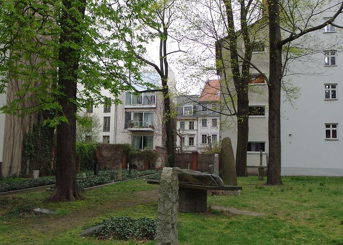 Alter Garnisonsfriedhof Gallery: Alter Garnisonsfriedhof, Berlin (Old Garrison Cemetery ... photo