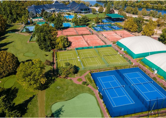 Les Pyramides Club de sport haut de gamme Yvelines (78) - Les Pyramides photo