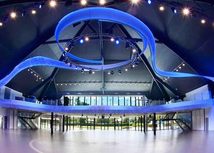 Les Pyramides LES PYRAMIDES (2019) Le-Port-Marly, Francia – Sistemas de Techos y ... photo