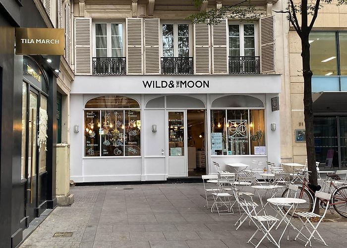 Place du Marché Saint-Honoré Wild & The Moon Saint-Honoré · MKRS. photo