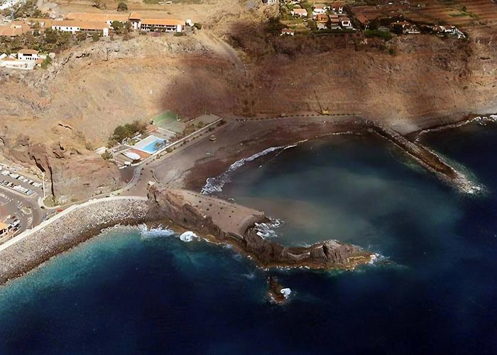 Playa de la Cueva La Cueva Beach - San Sebastián de la Gomera (Tenerife) photo