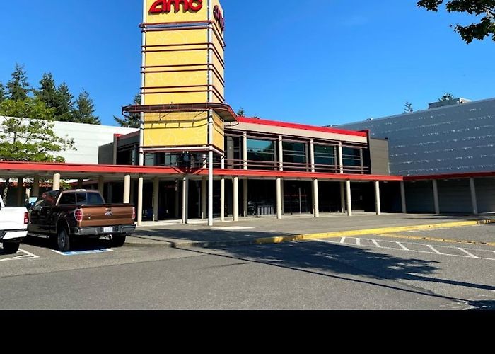 Oak Tree Village Shopping Center Amc in Seattle at the oak tree plaza near 105th and aurora. Is ... photo