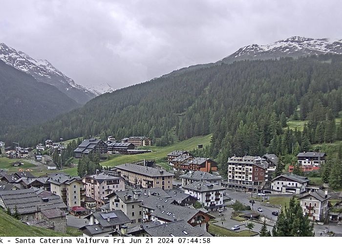 Paradiso Chairlift Webcam Santa Caterina Valfurva - Base Area Paradiso • Sondrio ... photo