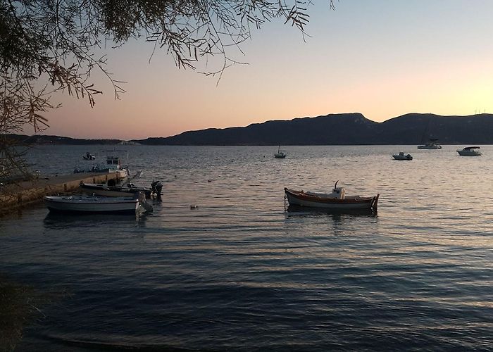 Adamantas (Milos) photo