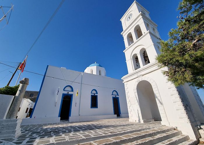 Adamantas (Milos) photo