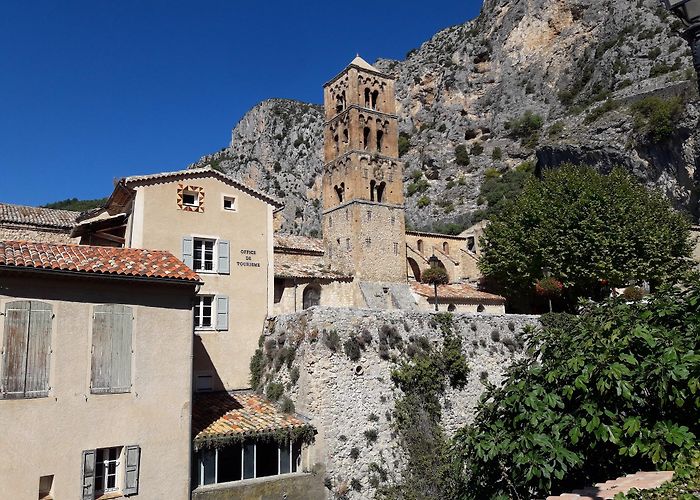 Moustiers-Sainte-Marie photo