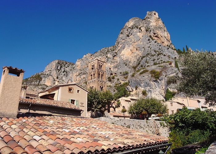 Moustiers-Sainte-Marie photo