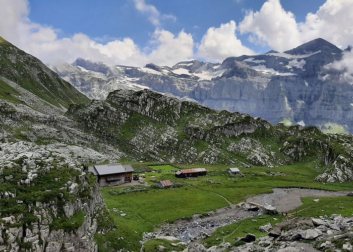 Sixt-Fer-a-Cheval photo