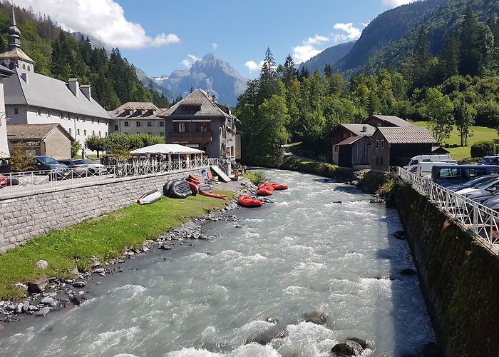 Sixt-Fer-a-Cheval photo