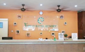 Virgo Batik Resort Лумут Exterior photo