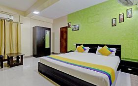 Itsy By Treebo - Palm Emirates Hotel Бангалор Exterior photo
