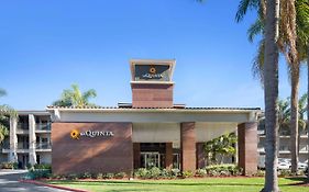 La Quinta By Wyndham Orange County Airport Hotel Санта Ана Exterior photo