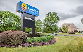 Comfort Inn & Suites Somerset - New Brunswick Exterior photo