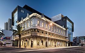 The Melbourne Hotel Пърт Exterior photo