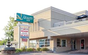Quality Inn Мон-Лорие Exterior photo