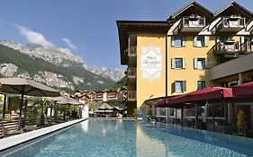 Alexander Hotel Alpine Wellness Dolomites Молвена Exterior photo