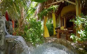 Chalet Tropical Hotel & Restaurante Лас Галерас Exterior photo