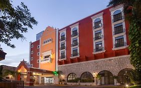 Holiday Inn Merida, An Ihg Hotel Exterior photo