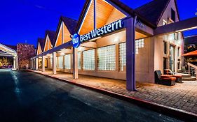Best Western Town And Country Inn Сидър Сити Exterior photo