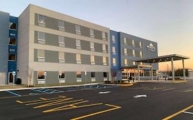 Microtel Inn & Suites By Wyndham Рехобът Бийч Exterior photo