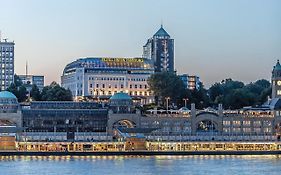 Hotel Hafen Хамбург Exterior photo