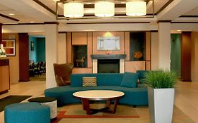 Fairfield Inn & Suites By Marriott Феърмонт Exterior photo