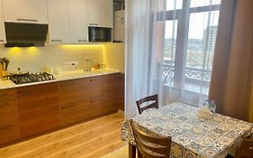 Spacious Apartment In New Building, Near The City Center And Airport Ташкент Exterior photo