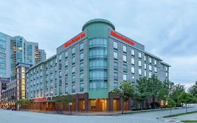 Hilton Garden Inn Еванстън Exterior photo