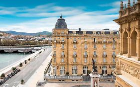 Hotel Maria Cristina, A Luxury Collection Hotel, Сан Себастиан Exterior photo