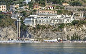 Lloyd'S Baia Hotel Vietri Exterior photo