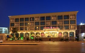 Ramada By Wyndham Hotel Рияд Exterior photo