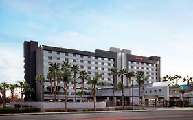 Bakersfield Marriott At The Convention Center Hotel Exterior photo