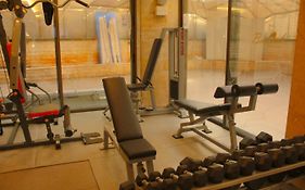 Kevens Single Room With Gym And Bar Джуния Exterior photo