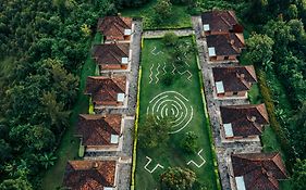 Nyungwe Top View Hill Hotel Жизени Exterior photo